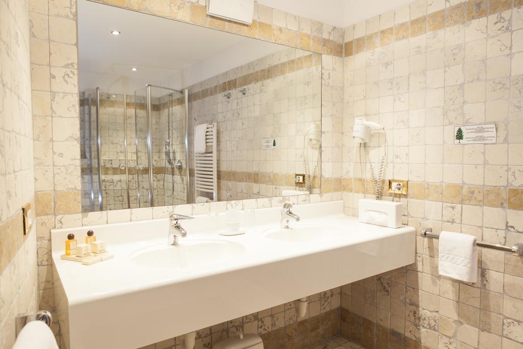 Landhotel Tharerwirt Olang Rom bilde